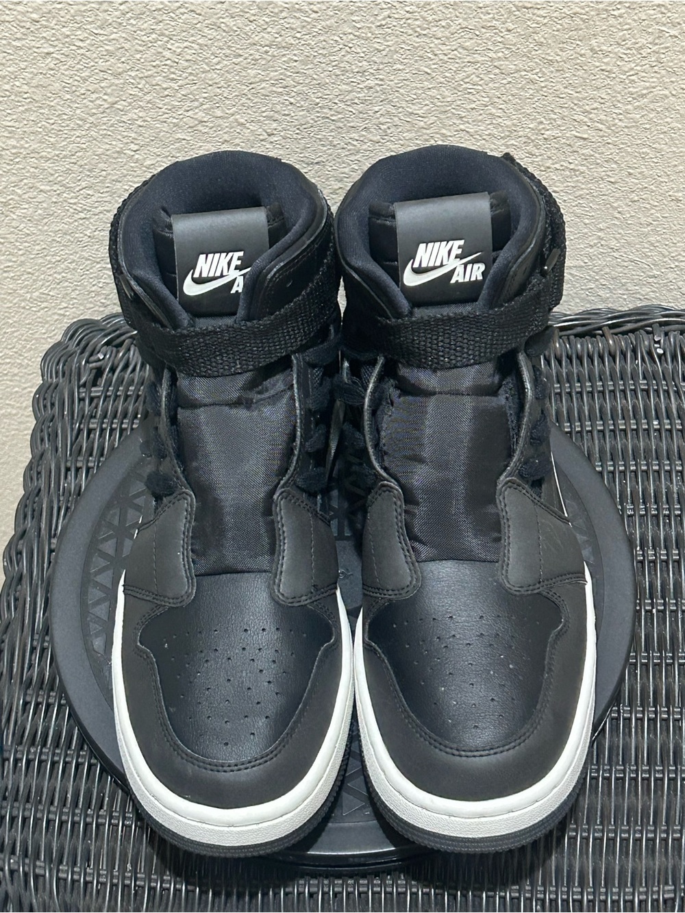 Size 8.5 Jordan 1 Nova XX Black Sail AV4052-002 - Picture 4 of 8